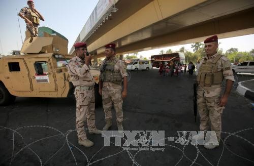 Iraqi forces retake half of IS-controlled territory  - ảnh 1